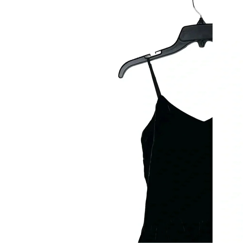 1753. J.CREW SPAGHETTI STRAPS VELVET PEPLUM TOP SIZE 2‎ BLACK IN COLOR V NECK